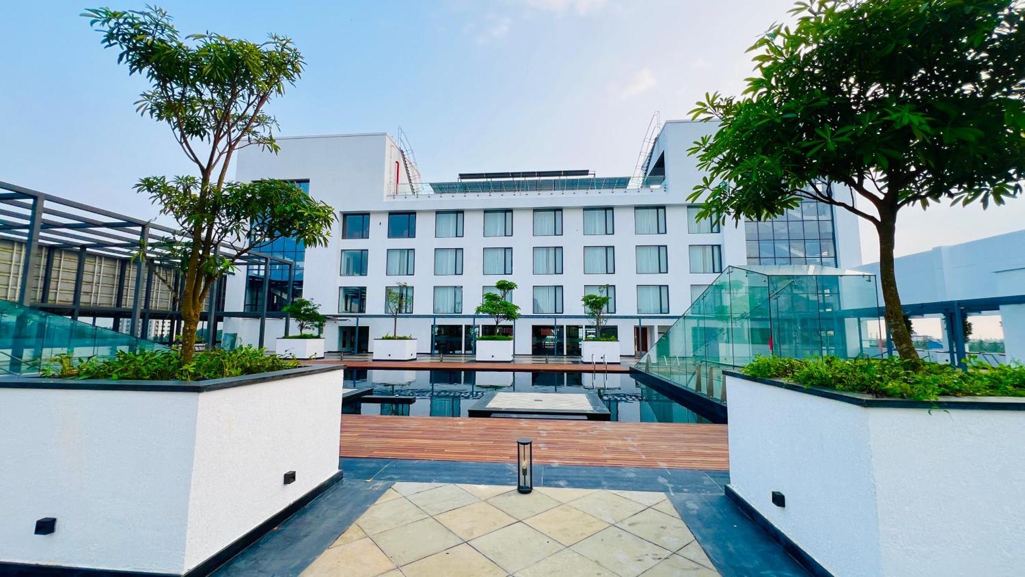 Gokulam Grand Kozhikode Hotel Ngoại thất bức ảnh