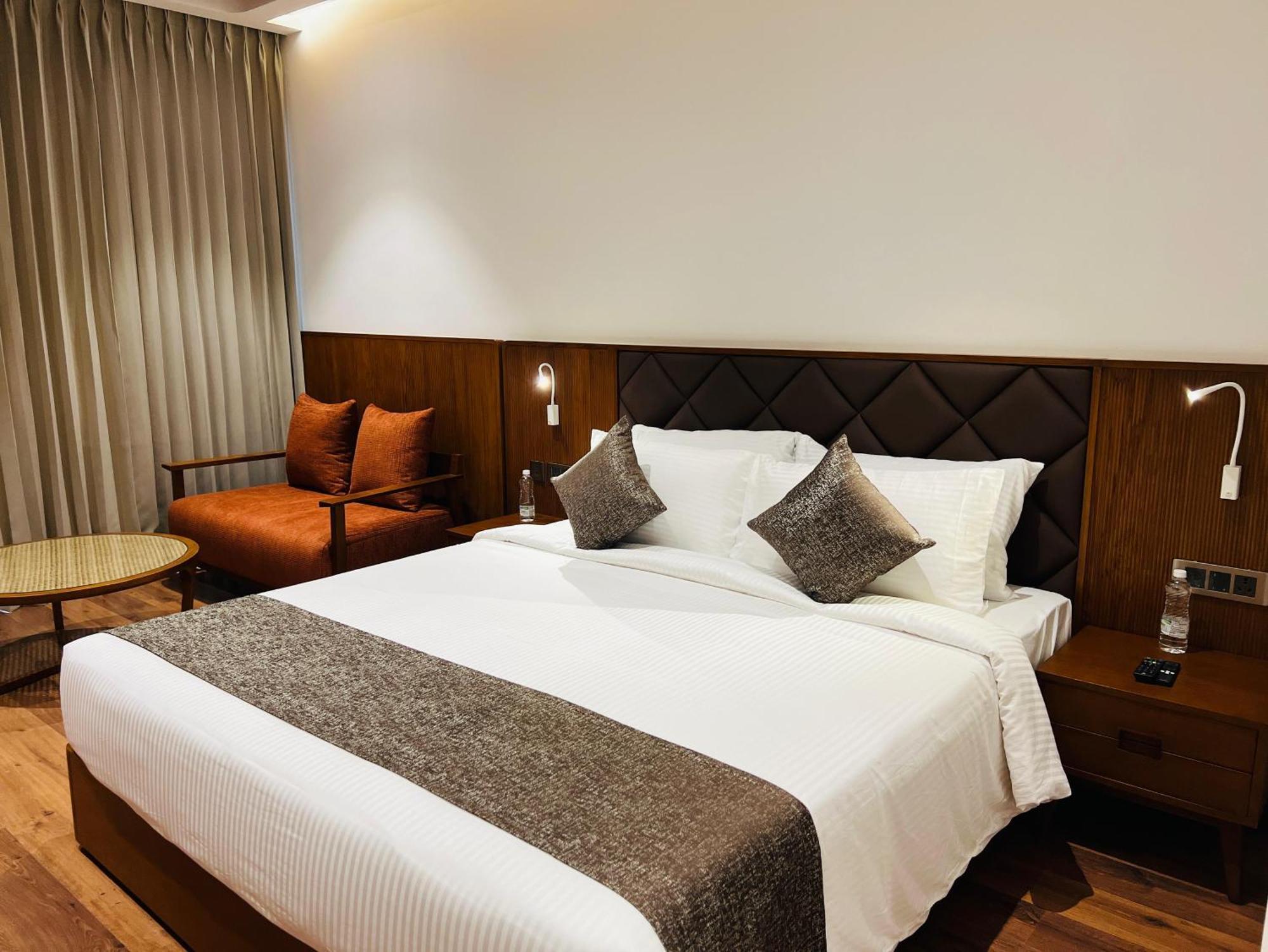 Gokulam Grand Kozhikode Hotel Ngoại thất bức ảnh