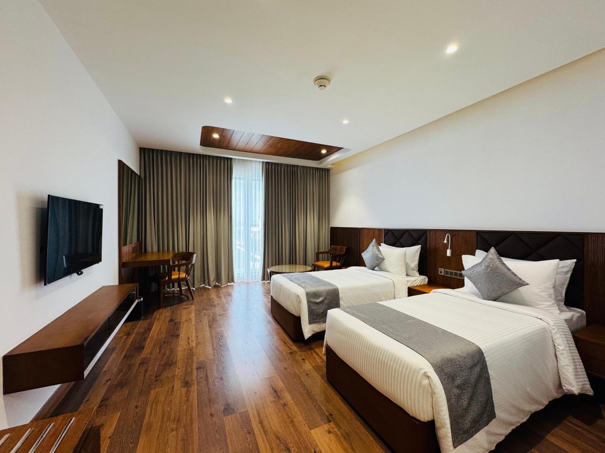 Gokulam Grand Kozhikode Hotel Ngoại thất bức ảnh