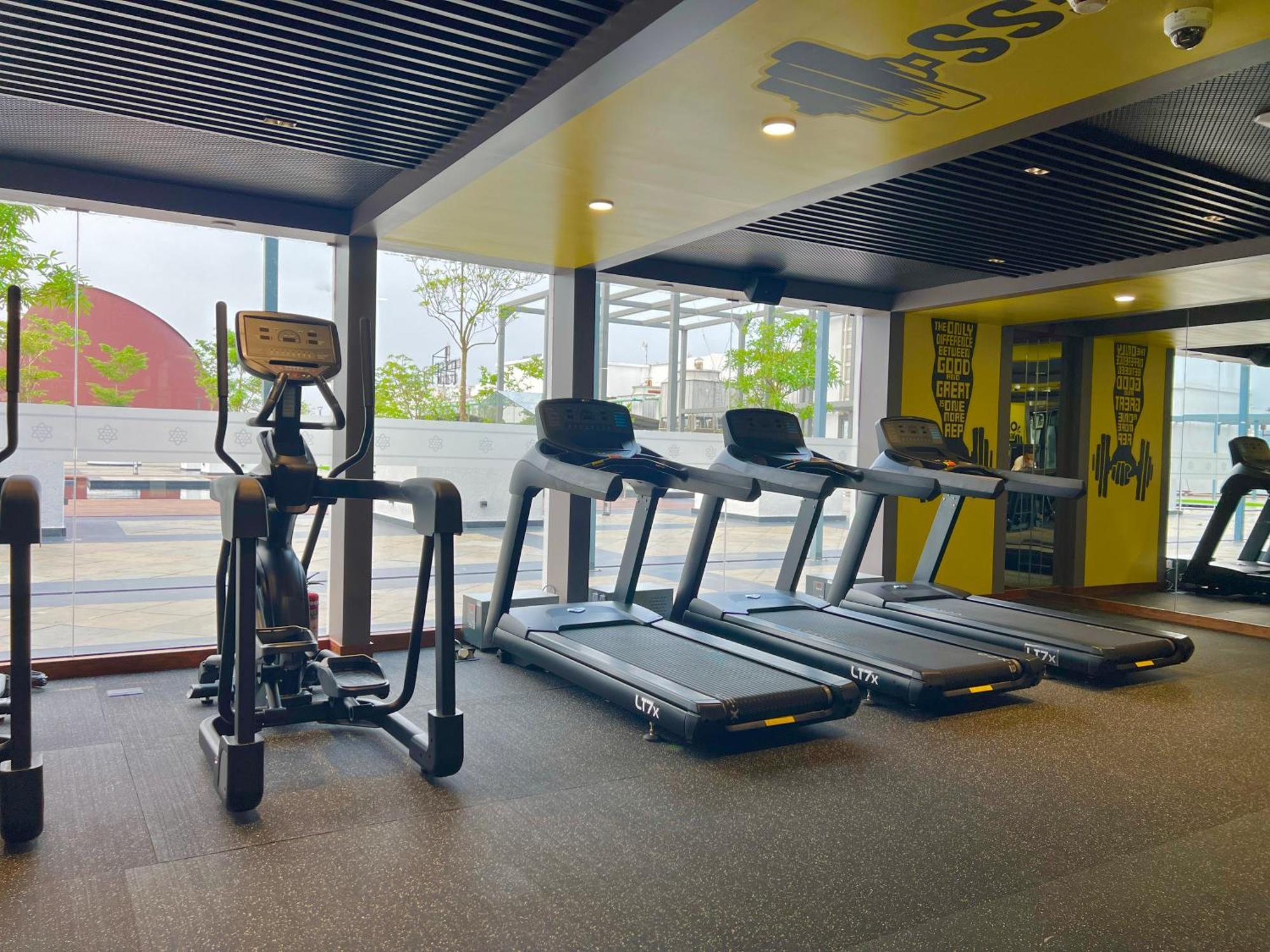 Gokulam Grand Kozhikode Hotel Ngoại thất bức ảnh