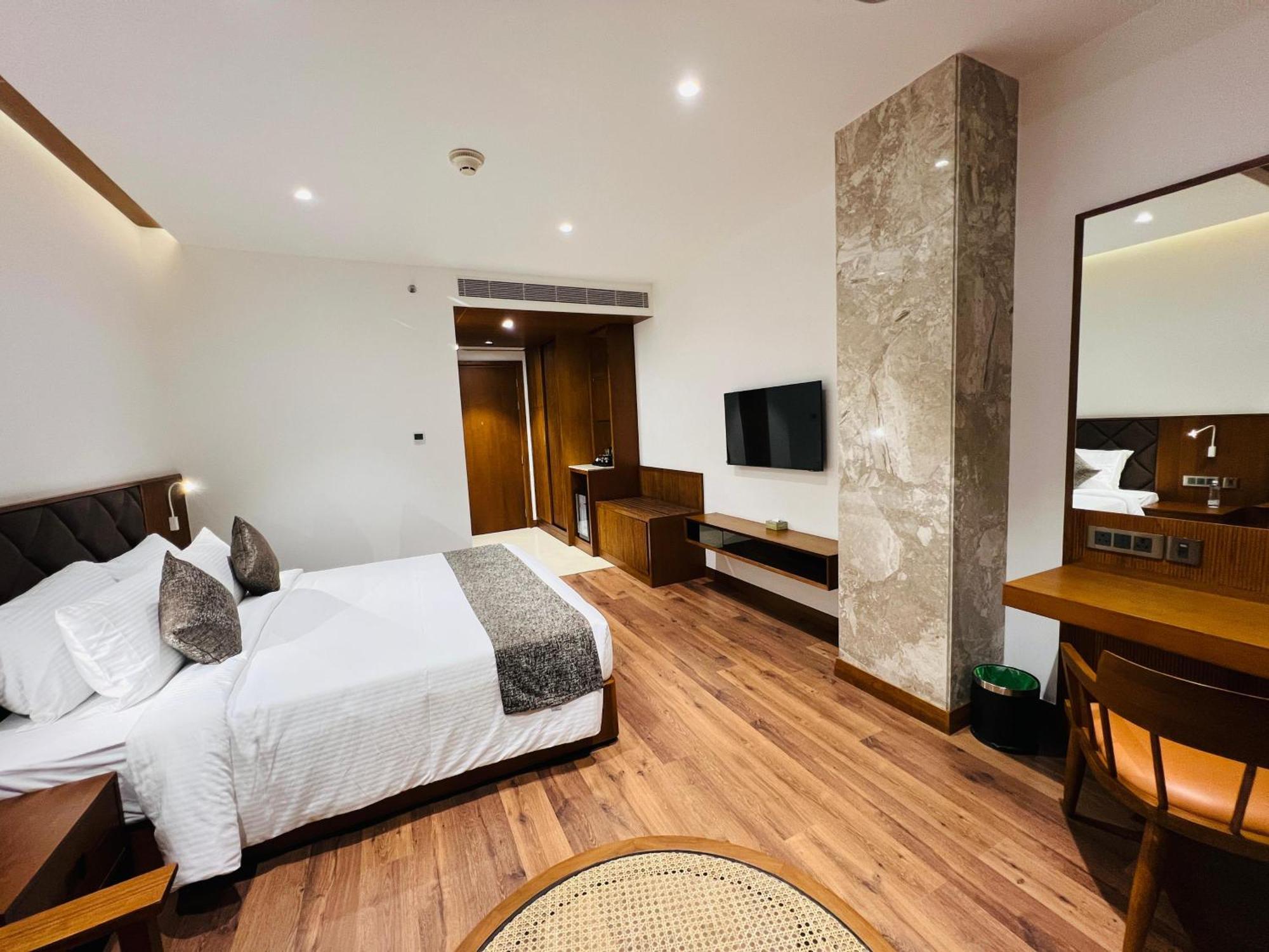 Gokulam Grand Kozhikode Hotel Ngoại thất bức ảnh